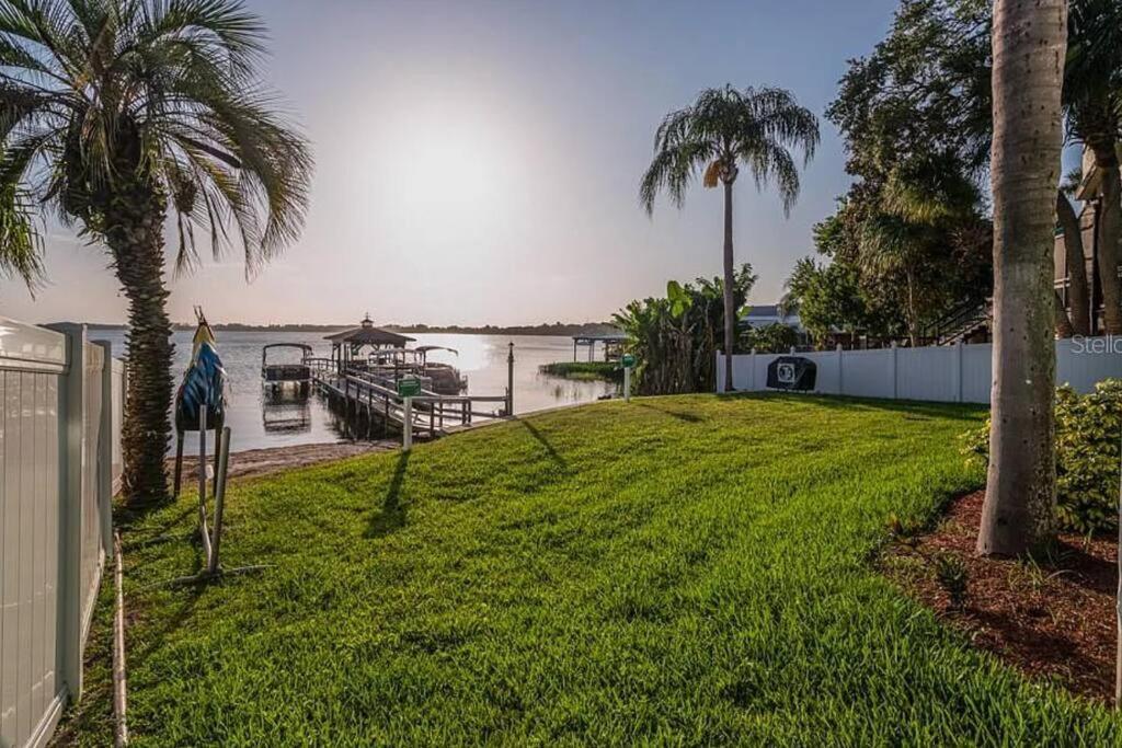 Lakefront Duplex With Pontoon Boat 2 Bedroom Home Маунт-Дора Экстерьер фото